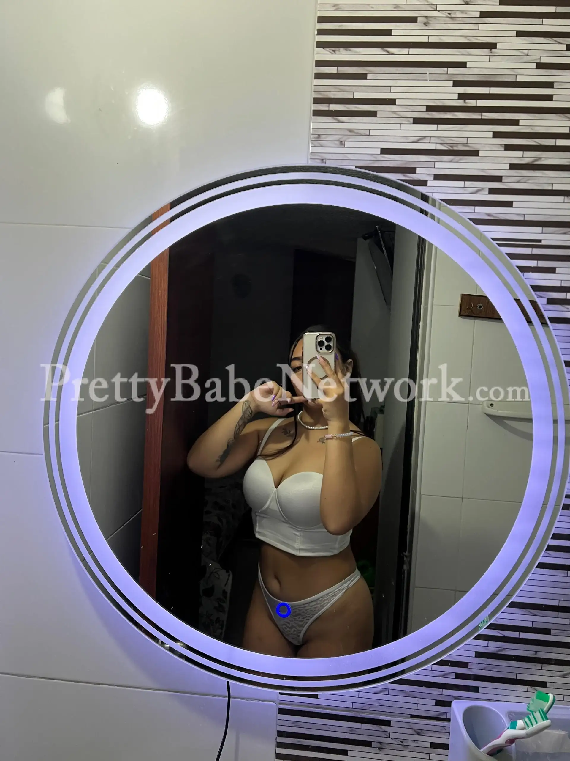 Choose Harshali from Top Borivali Escorts for 24/7 Incall/Outcall Services